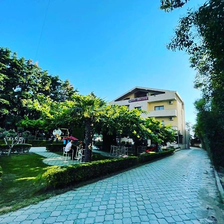 Hotel Ambasador Garden Lezha Kültér fotó