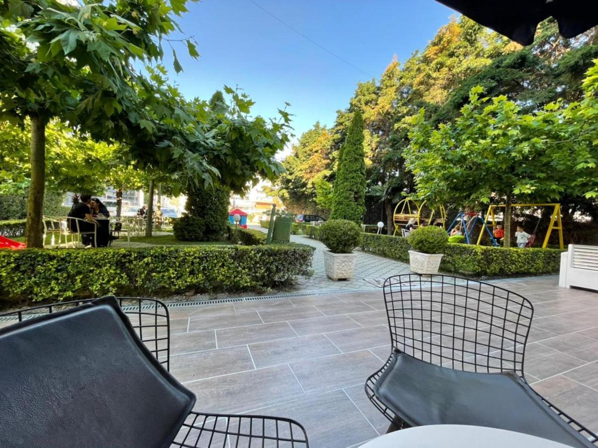 Hotel Ambasador Garden Lezha Kültér fotó