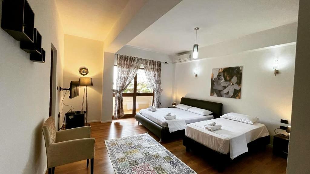 Hotel Ambasador Garden Lezha Kültér fotó