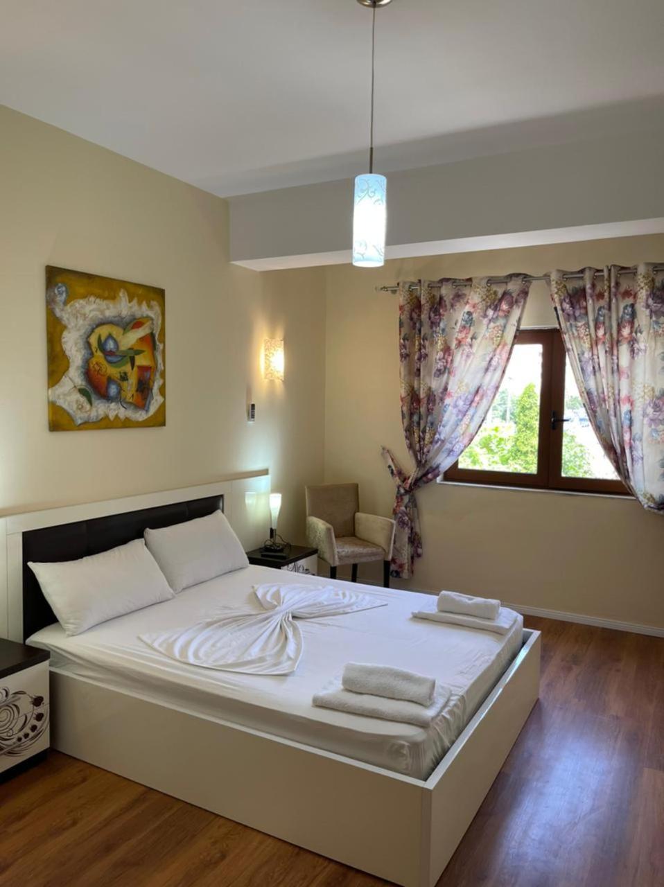 Hotel Ambasador Garden Lezha Szoba fotó